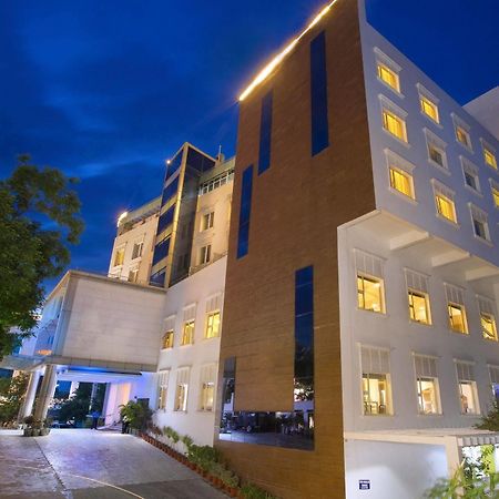 Hotel Atithi Puducherry Zewnętrze zdjęcie