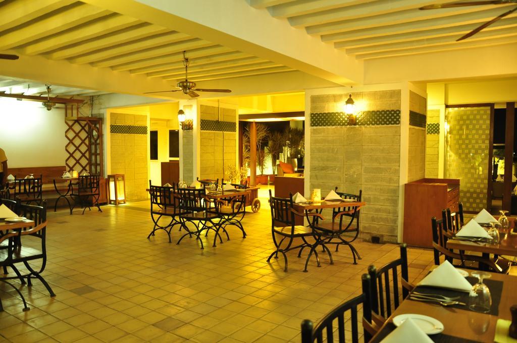 Hotel Atithi Puducherry Zewnętrze zdjęcie