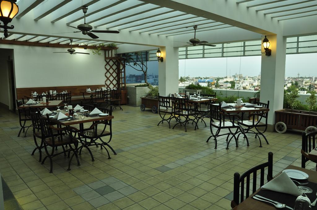 Hotel Atithi Puducherry Zewnętrze zdjęcie