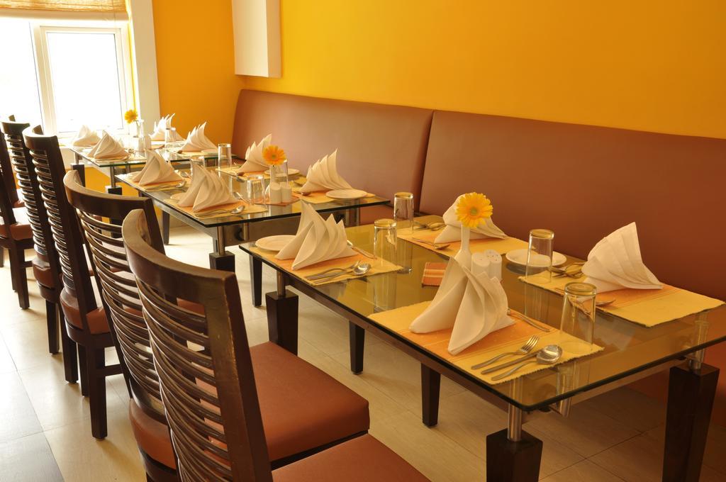 Hotel Atithi Puducherry Zewnętrze zdjęcie