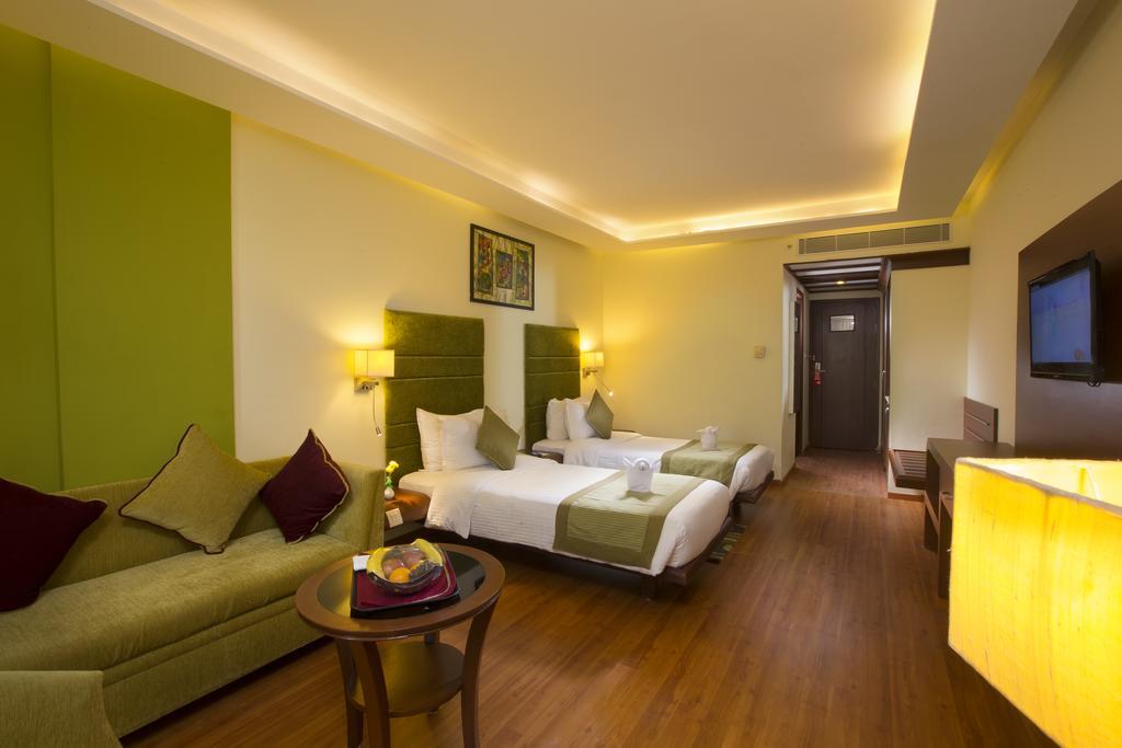 Hotel Atithi Puducherry Zewnętrze zdjęcie