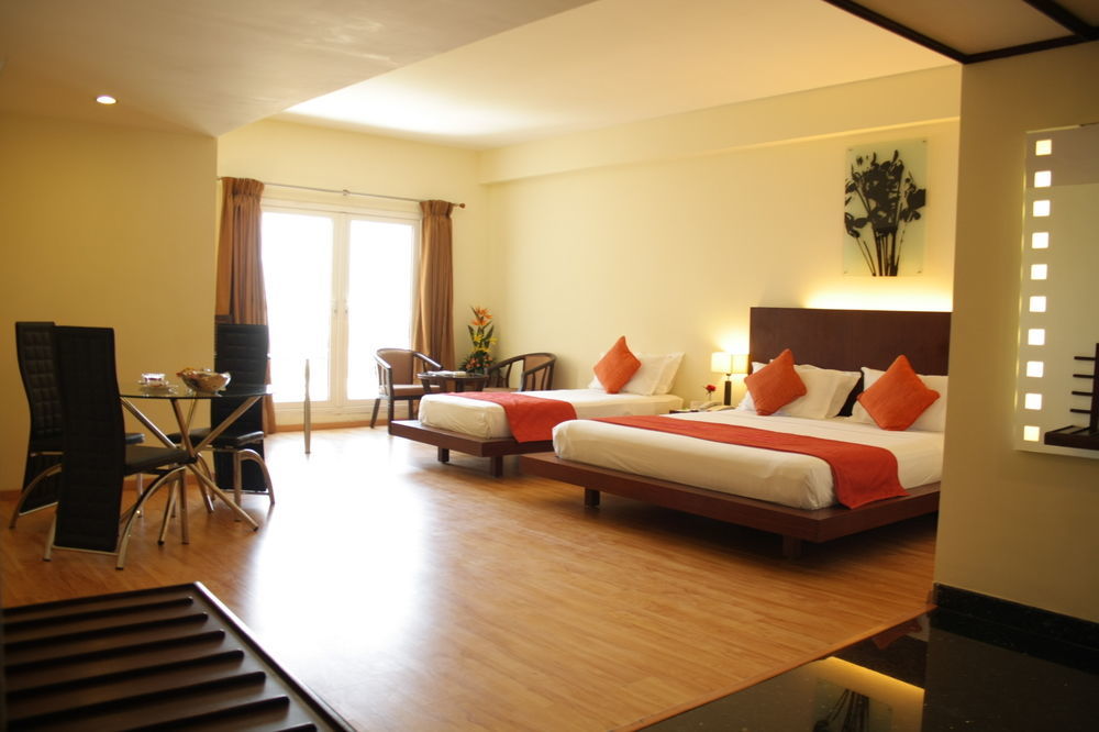 Hotel Atithi Puducherry Zewnętrze zdjęcie