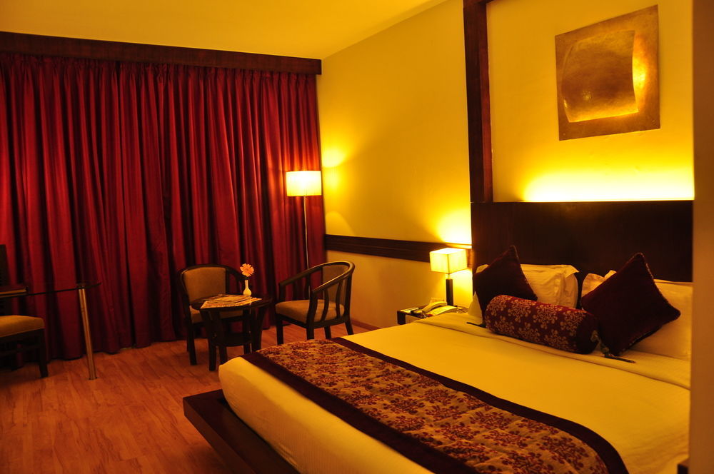 Hotel Atithi Puducherry Zewnętrze zdjęcie