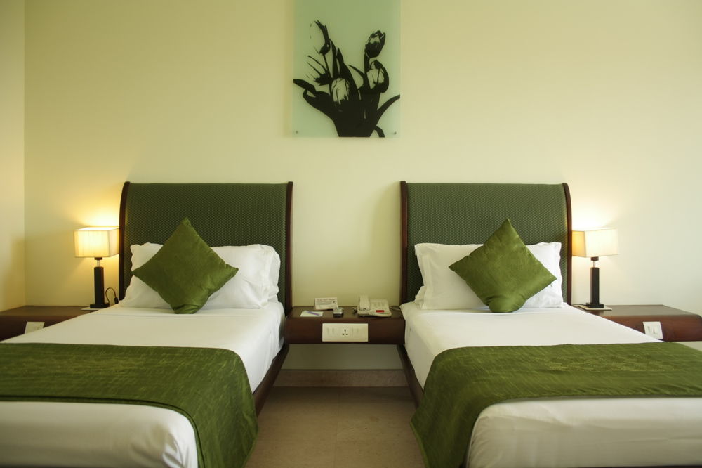 Hotel Atithi Puducherry Zewnętrze zdjęcie