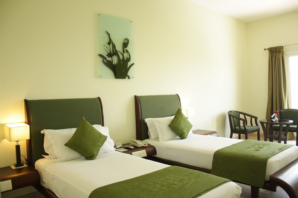 Hotel Atithi Puducherry Zewnętrze zdjęcie