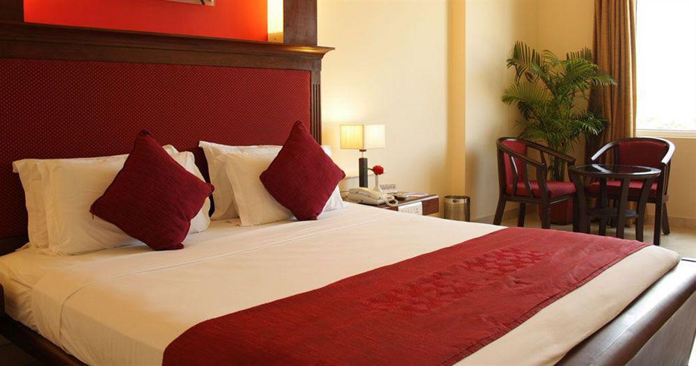 Hotel Atithi Puducherry Zewnętrze zdjęcie